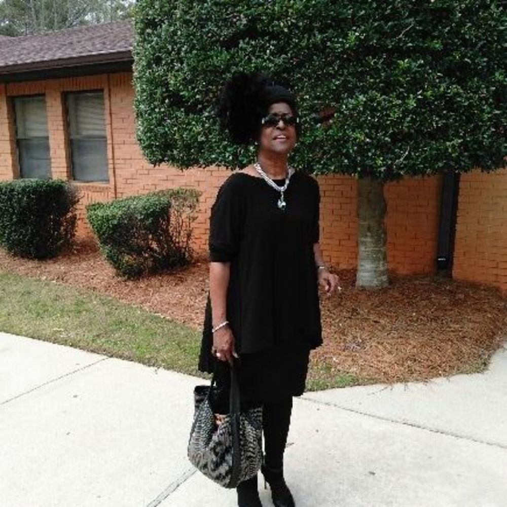 Meet your Posher, Helen